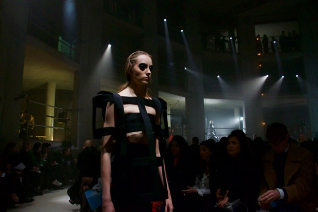 A dramatic piece from Gareth Pugh's mostly black collection 